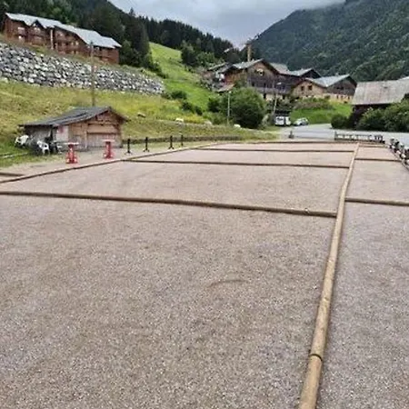 شقة Grand 2* Proche Pistes Avec Piscine Et Parking - Fr-1-573-64 Saint-Jean-dʼAulps